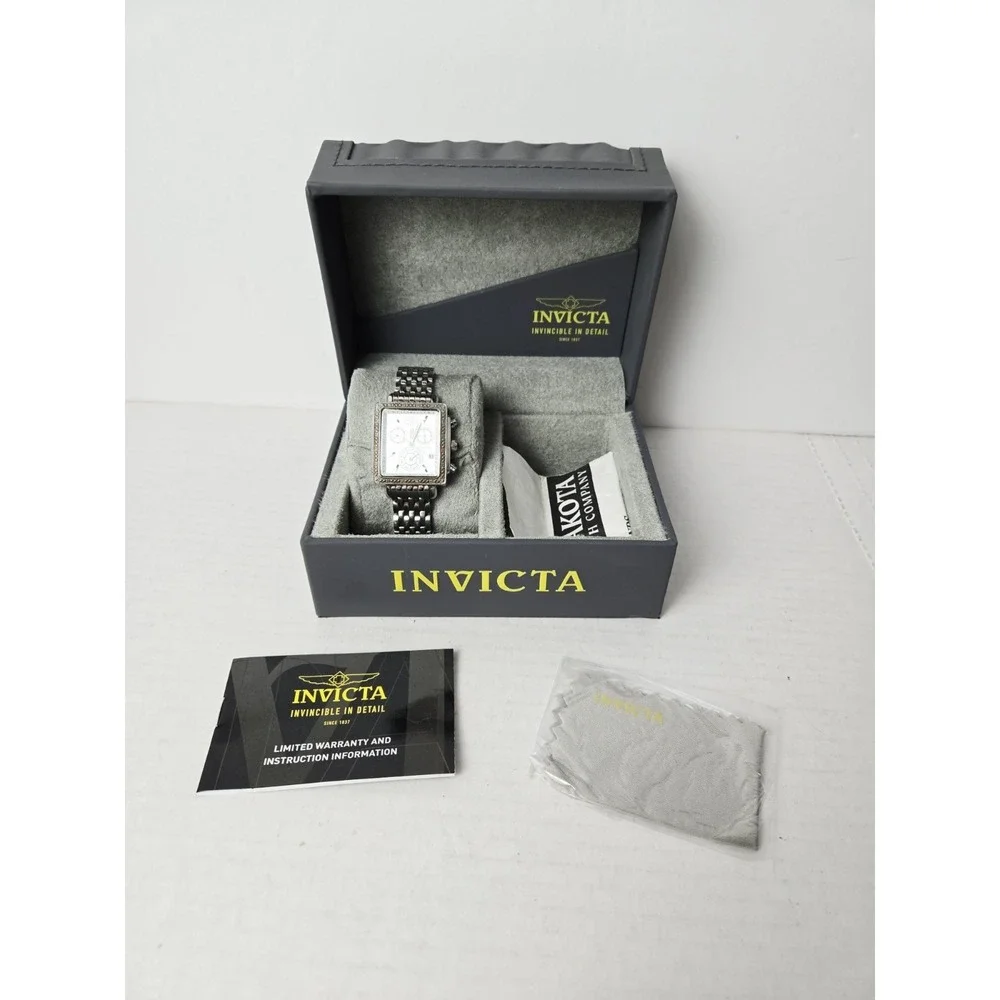 Invicta Womens watch model 5373 w/‎ box read description